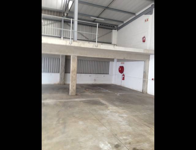 522M² MINI FACTORY TO LET IN RIVERHORSE VALLEY